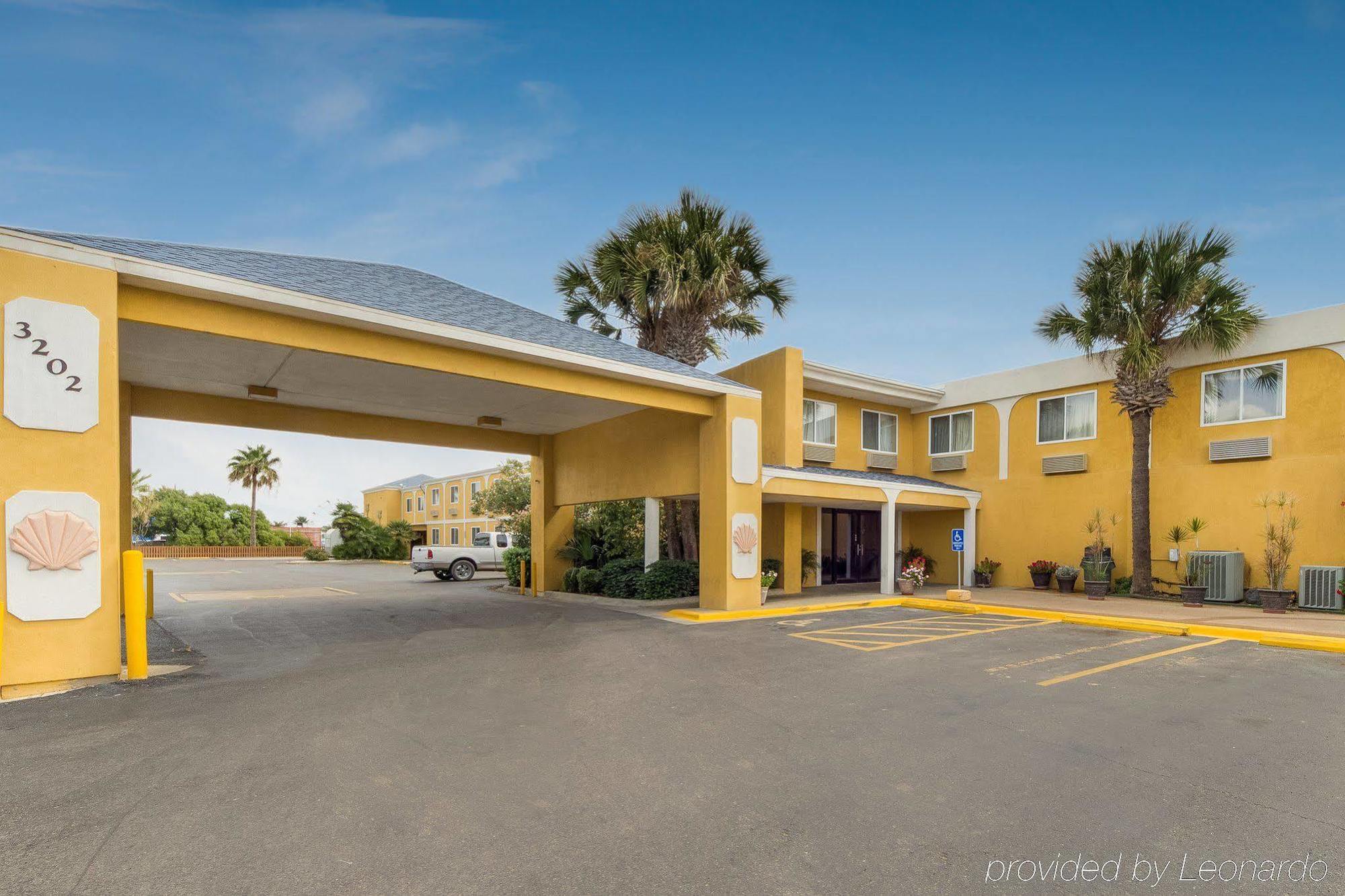 Quality Inn & Suites On The Beach Corpus Christi Exterior foto